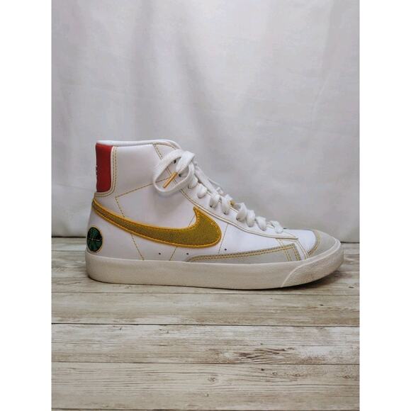 Nike Blazer Mid 77 Roswell Rayguns GS DD9528-100 Youth Size 6 - Picture 1 of 15